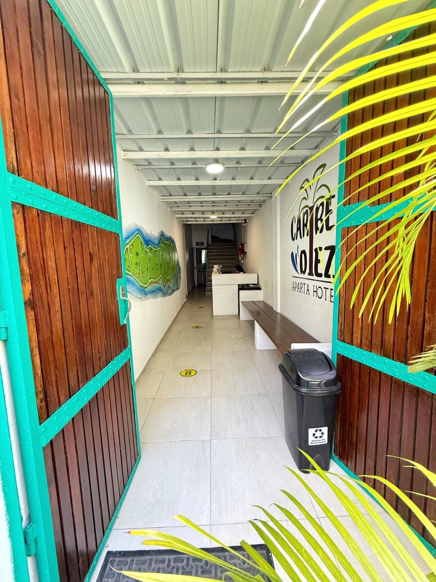 Apartahotel Caribe Diez San Andrés Esterno foto