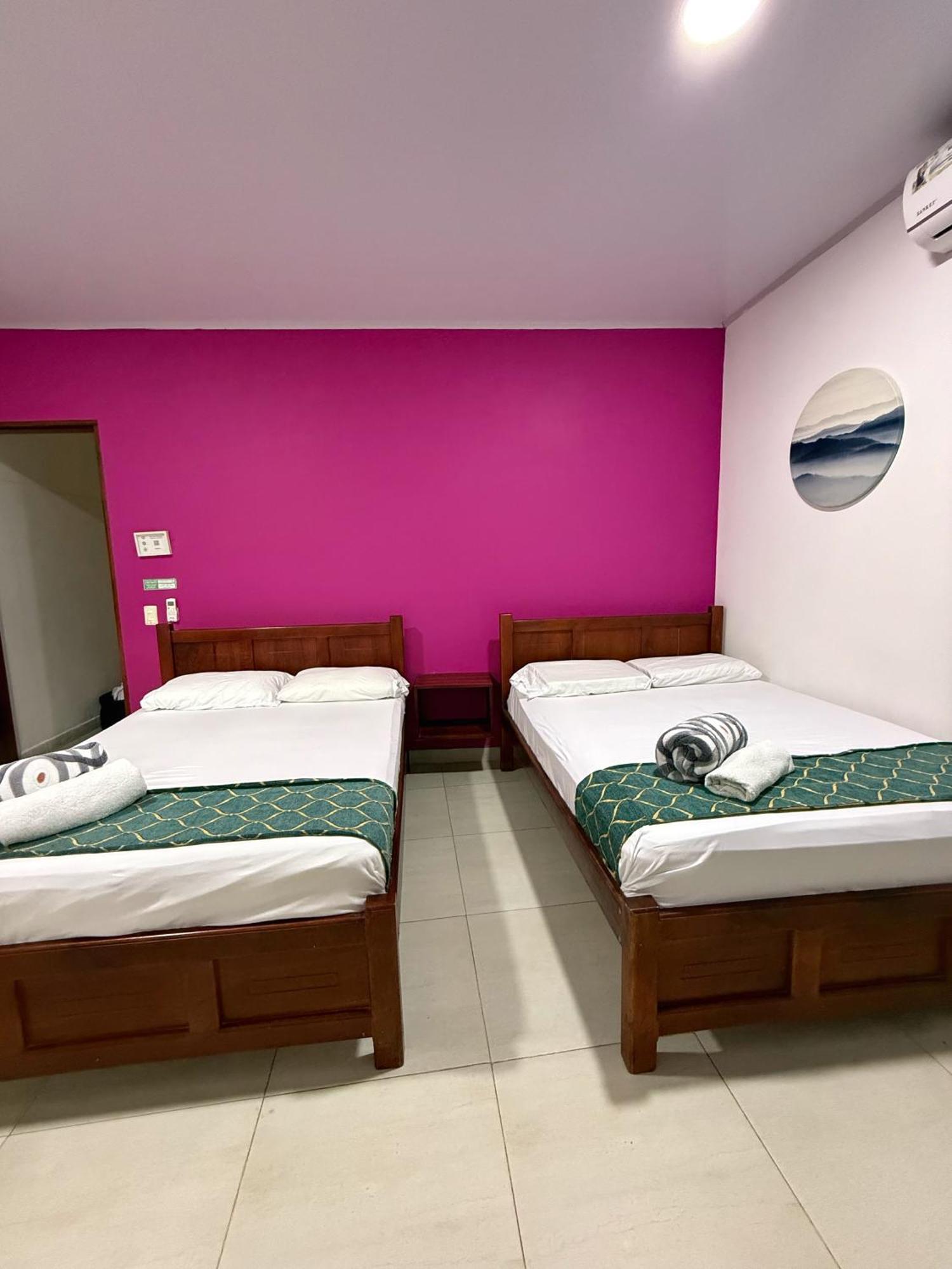 Apartahotel Caribe Diez San Andrés Esterno foto